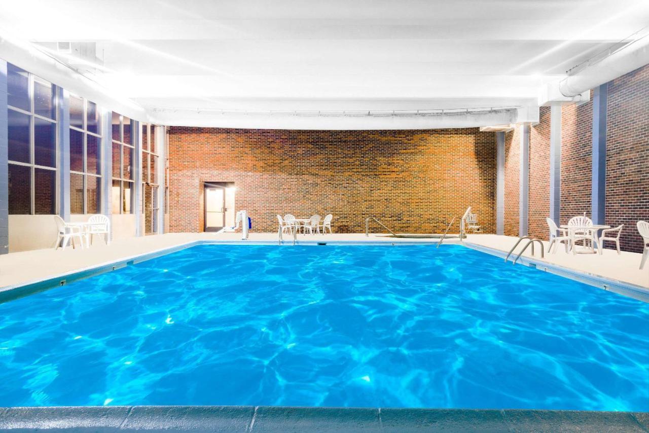 Days Inn Hotel & Conference Center La Crosse Zewnętrze zdjęcie